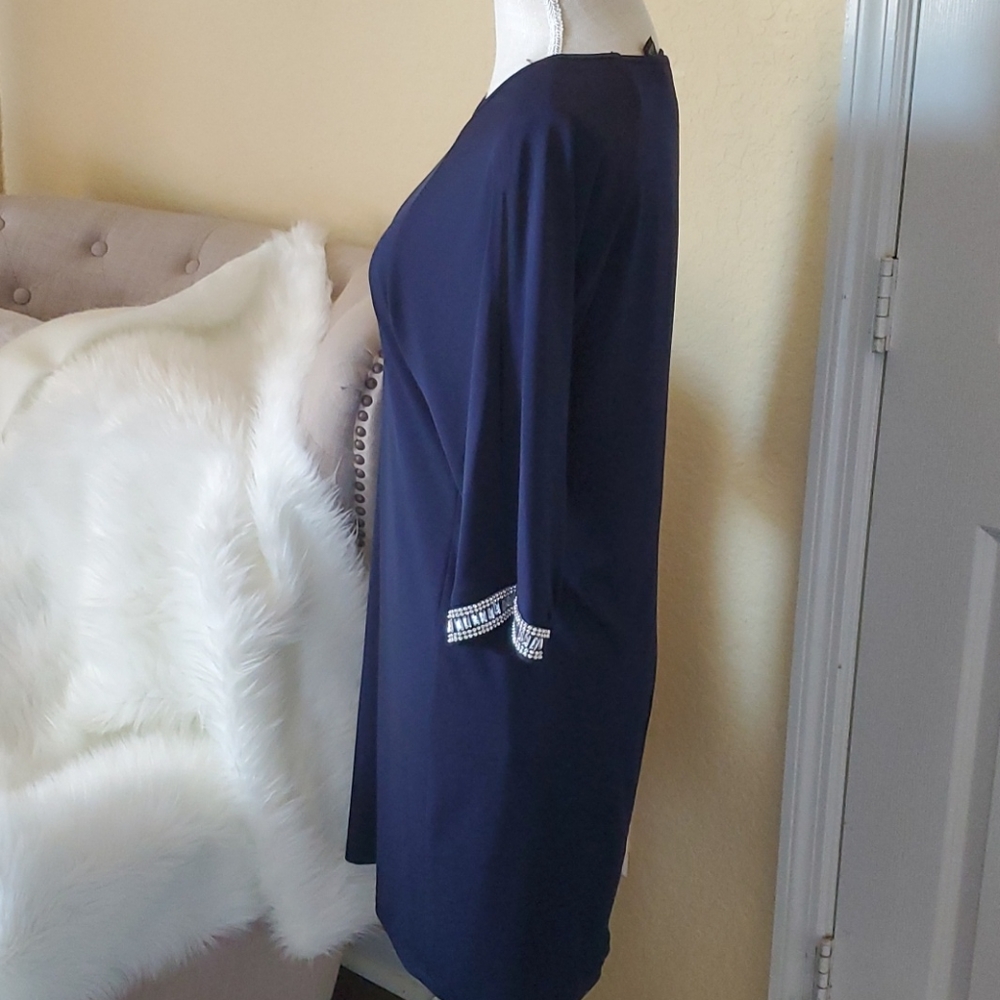 Dress - Picture 2 of 5